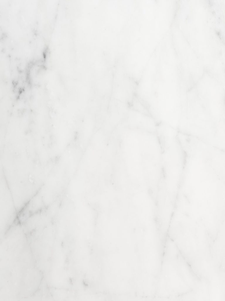 Bianco HX: Il Nostro Tributo a Pantone 11-4201 Cloud Dancer